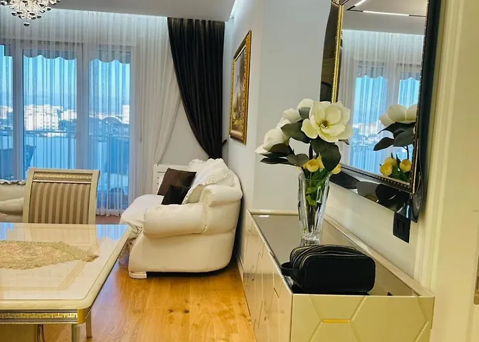 Dorian Main Center Apartment