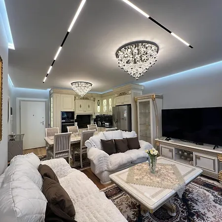 Dorian Center Apartment