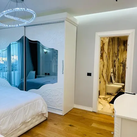 Dorian Main Center * Durrës