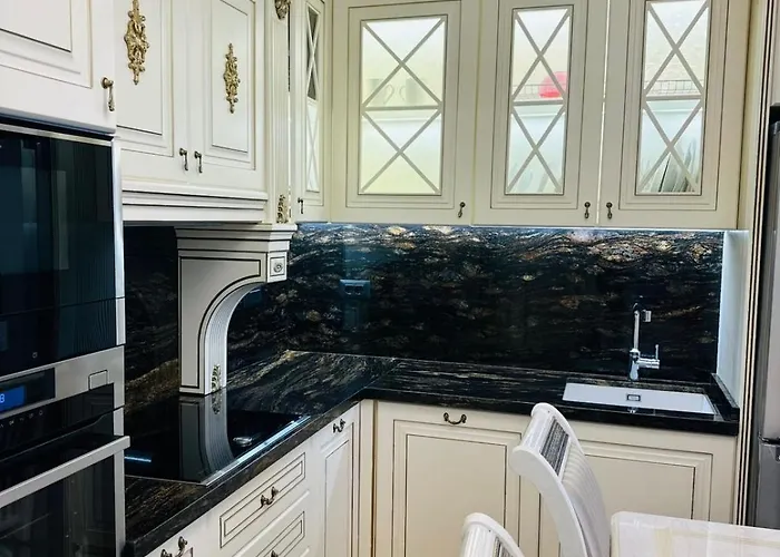 Dorian Main Center 公寓 *